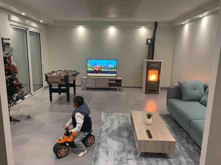 Une Maison Equipee Et Simple. Villa Nevers Ngoại thất bức ảnh